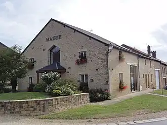 The town hall in Warnécourt
