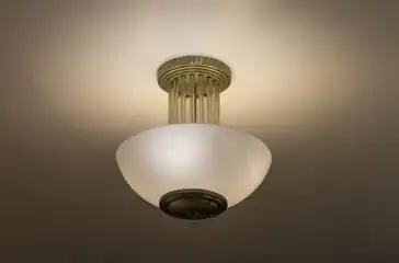 Light fixture